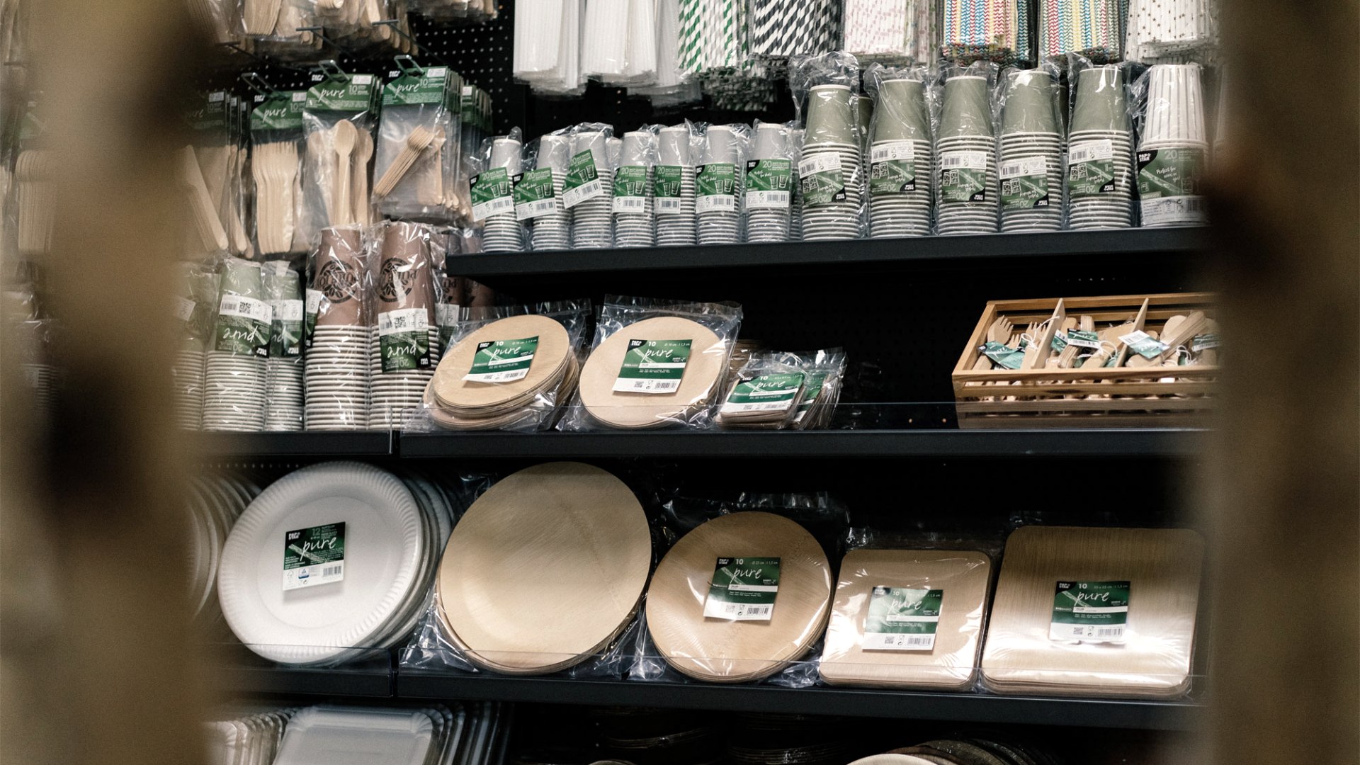 Umweltfreundliche Einwegsortimente aus Holz, Palmblatt, Zuckerrohr, Mais oder Pflanzenresten: Papstar setzt auf nachhaltige Rohstoffe., &copy; Zukunftsinitiative Eifel (c) Lars May