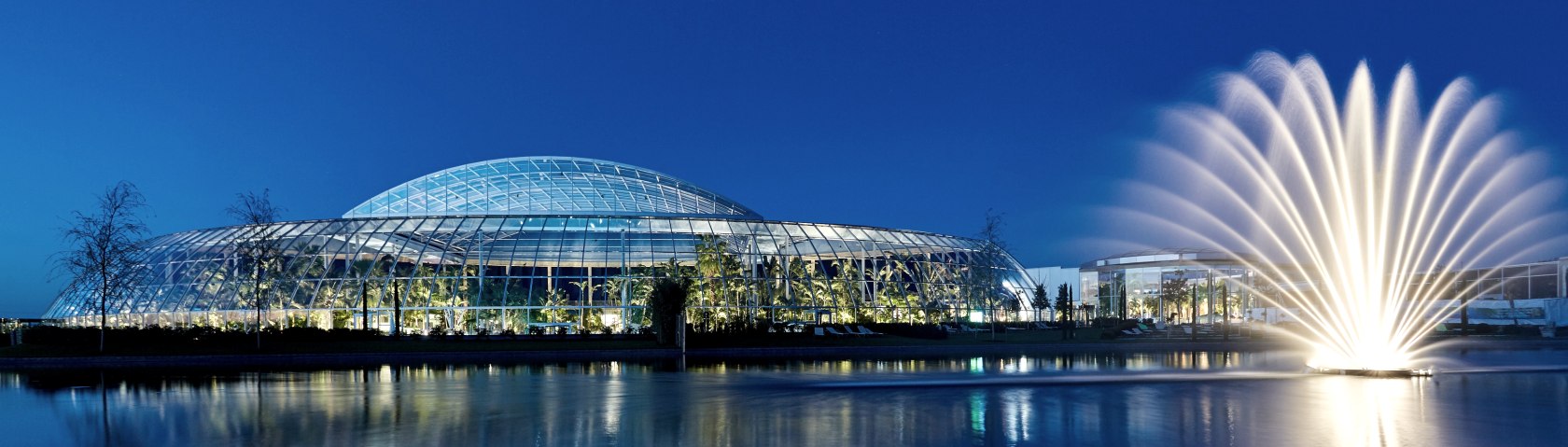 Dier Therme von au&szlig;en bei Nacht, &copy; Therme Euskirchen