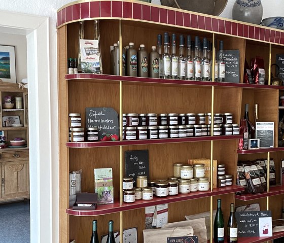 Dorfladen Schalkenmehren, &copy; Eifel Tourismus (ET) GmbH - Angelika Koch