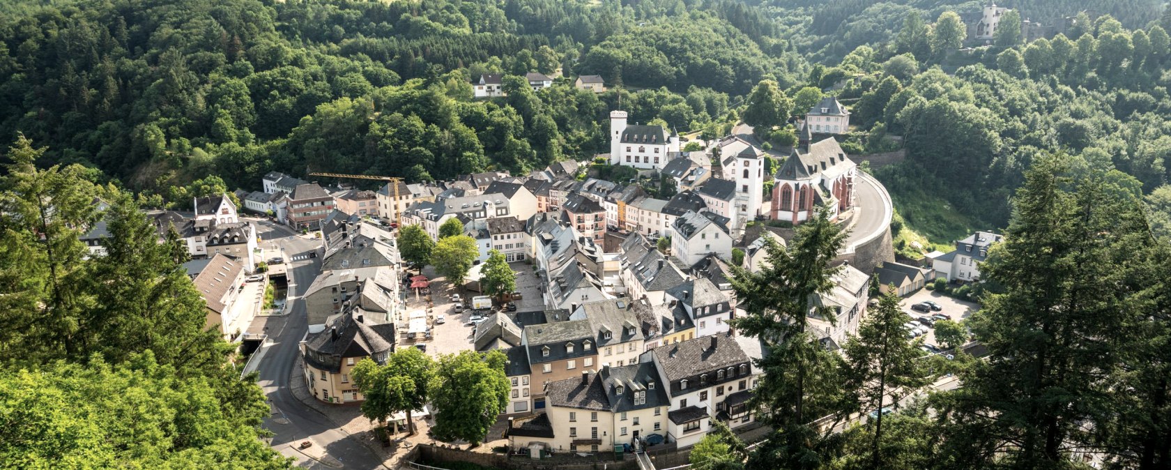 Neuerburg aus der Luft, &copy; Eifel Tourismus GmbH, Dominik Ketz