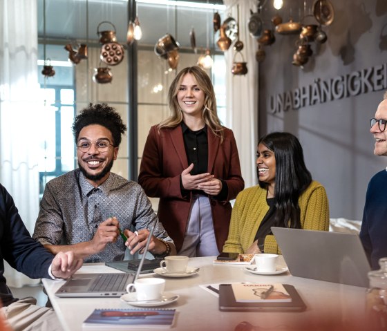 Mitarbeiter im Meeting, &copy; Haribo