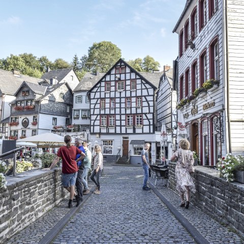 Monschau, &copy; Bild von Ein Kaffee kostet mehr als &euro; 0.55! auf Pixabay