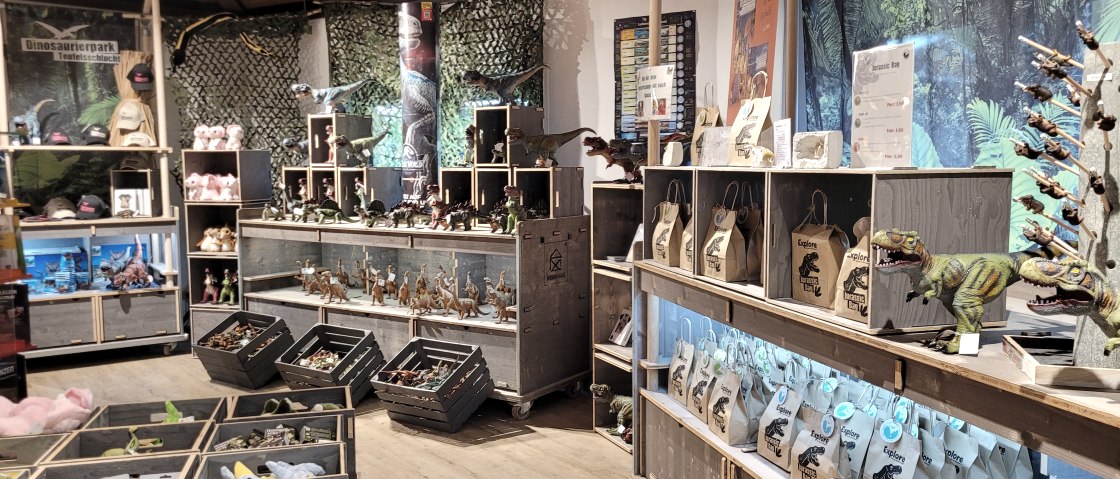 Shop Dinopark, © Elke Wagner, Felsenland Südeifel Tourismus GmbH