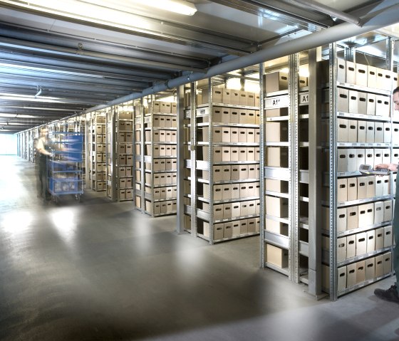 Kleinteillager, &copy; AJE Consulting