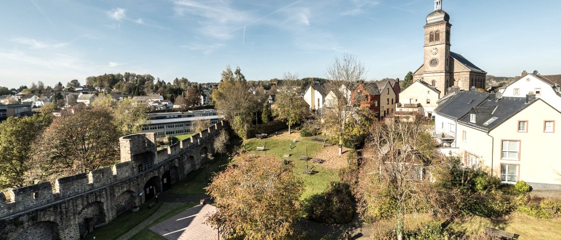 Die alte Stadtmauer in Hillesheim, © Eifel Tourismus GmbH/Dominik Ketz