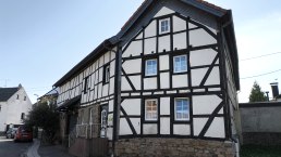 Frontansicht, © Nordeifel Tourismus GmbH & Ferienwohnung Antweiler