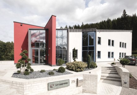 Firmengeb&auml;ude in Sch&ouml;nberg, &copy; J.M. LEUFGEN AG/SA