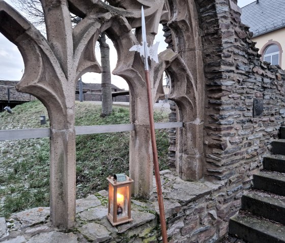 Der traditionelle Dreispitz und die Laterne, &copy; Schieferland Kaisersesch