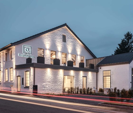 Cloth Agentur , &copy; Cloth GmbH