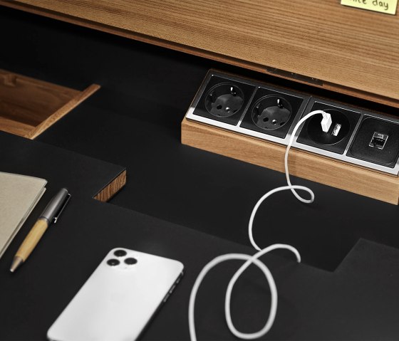 Kaspari Tisch Detail, &copy; Kaspari/sallyhateswing